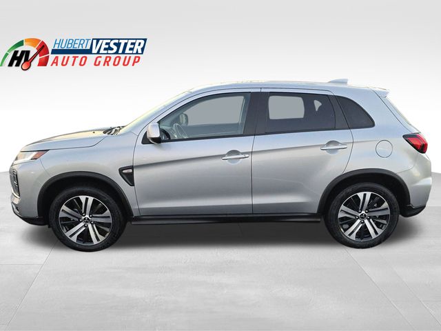 2025 Mitsubishi Outlander Sport ES's photo