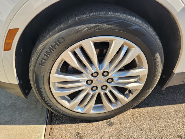 2019 Cadillac XT5 Premium Luxury White at DeMontrond Ford