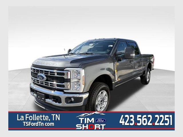 Carbonized Gray Metallic 2026 Ford F-250 Super Duty XLT Crew Cab 4WD Pickup Truck Four-Wheel Drive Automatic