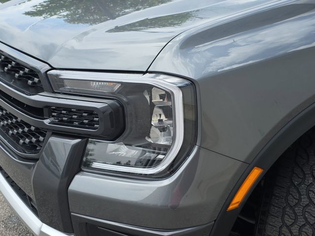 New 2026 Carbonized Gray Metallic Ford XLT image 30
