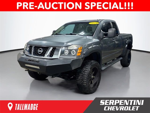 Gray (Gun Metallic) 2014 Nissan Titan Pickup Truck Four-Wheel Drive 5-Speed Automatic