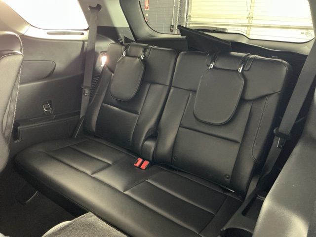 Used 2022 Red Ford Limited image 32
