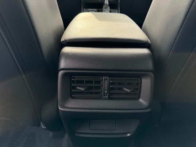 Used 2023 Silver Honda EX-L image 14