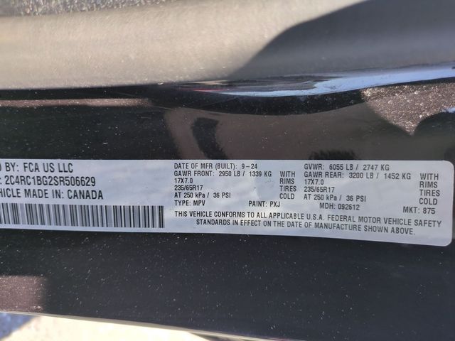 used 2025 Chrysler Pacifica car, priced at $28,490