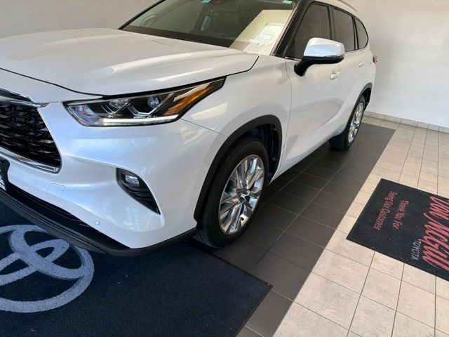 2025 Toyota Highlander Limited Beige at Gullo Toyota