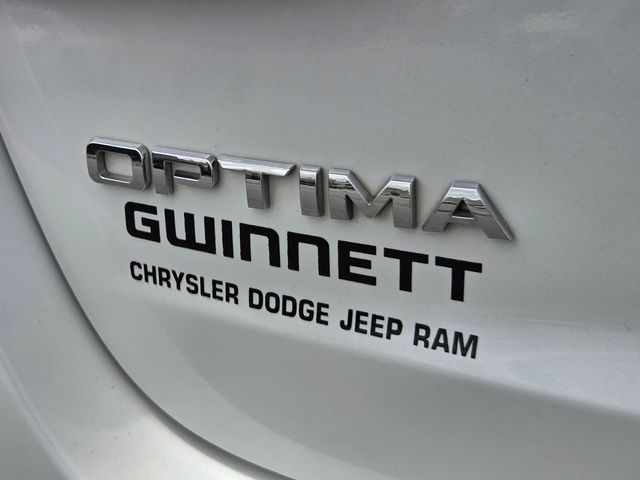 Used 2015 White Kia EX image 33