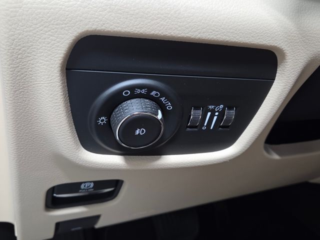 New 2026 White Jeep Limited image 27