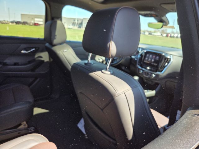 2023 Chevrolet Traverse AWD High Country