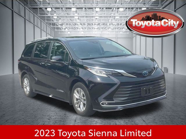 Midnight Black Metallic 2023 Toyota Sienna Minivan All-Wheel Drive Continuously Variable Transmission