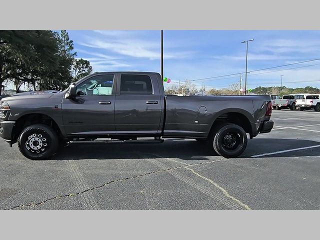 2026 Ram 3500 Laramie Crew Cab 4x4 8' Box