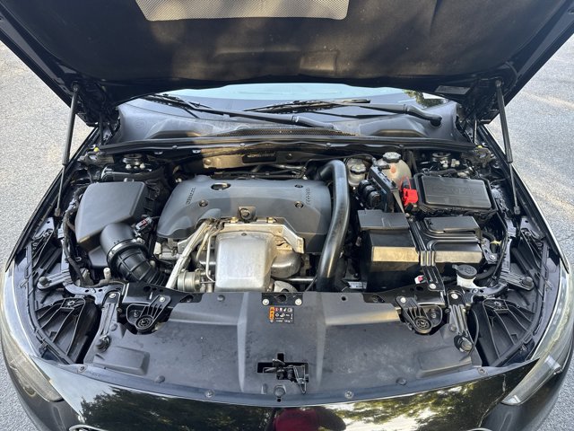 Used 2018 Black Buick Essence image 30