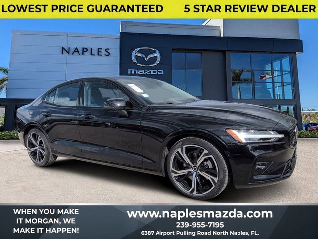 2024 Volvo S60 B5 Plus Dark Theme