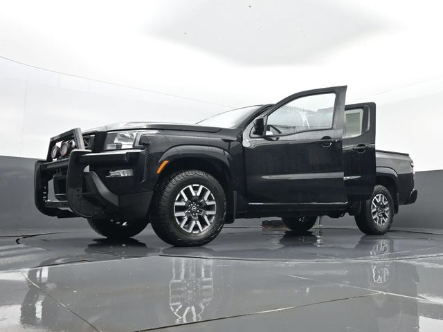 2022 Super Black Nissan Frontier SV 4X4 Truck