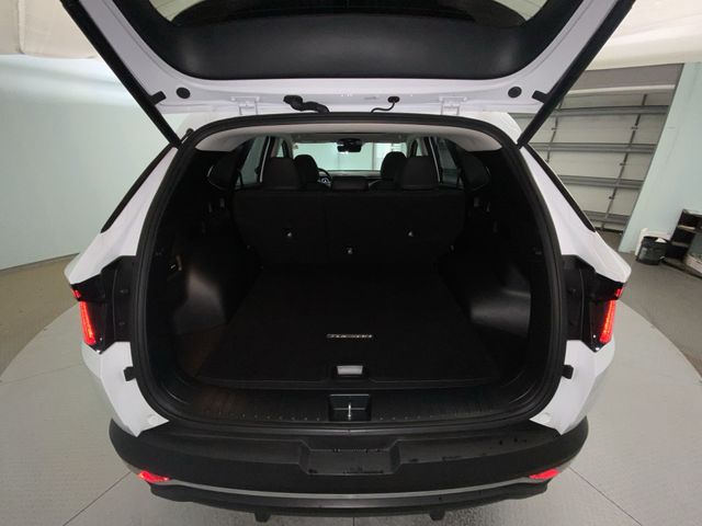 Used 2023 White Hyundai SEL Convenience image 24