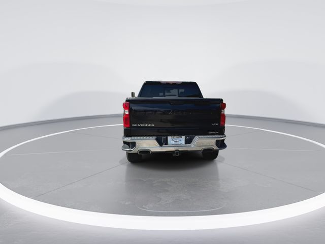 Used 2022 Black Chevrolet LTZ image 9