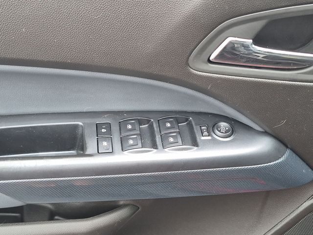 Used 2016 Red Chevrolet Z71 image 14
