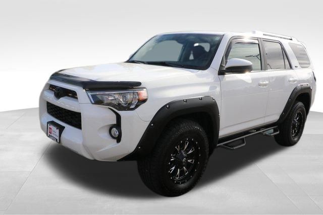 2016 Toyota 4Runner SR5 25