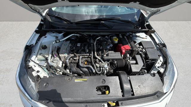 Used 2025 White Nissan SV image 32
