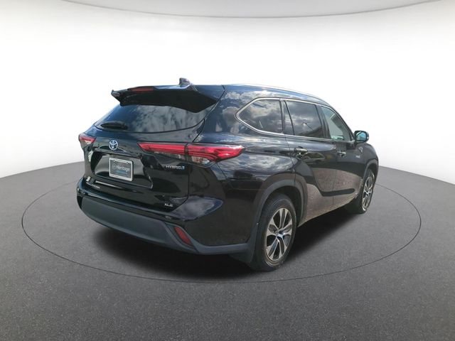 used 2020 Toyota Highlander Hybrid car, priced at $32,481