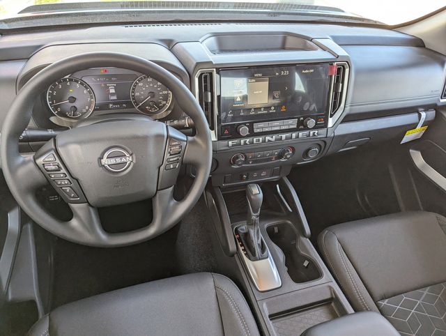 2025 Nissan Frontier SV photo