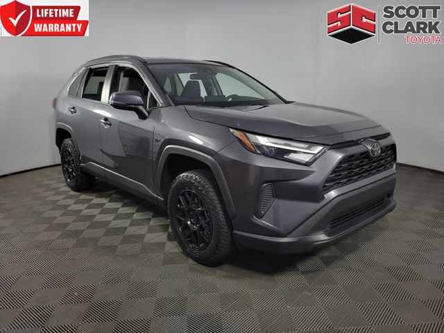 2023 Toyota RAV4 XLE FWD's photo
