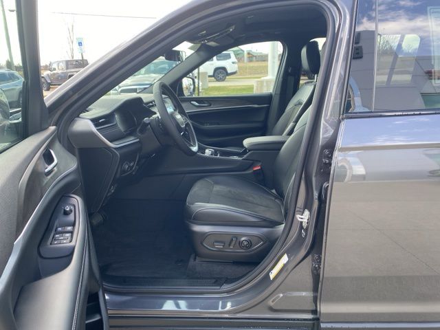 2026 Jeep Grand Cherokee L Laredo - Baltic Gray Metallic Clearcoat exterior view 11