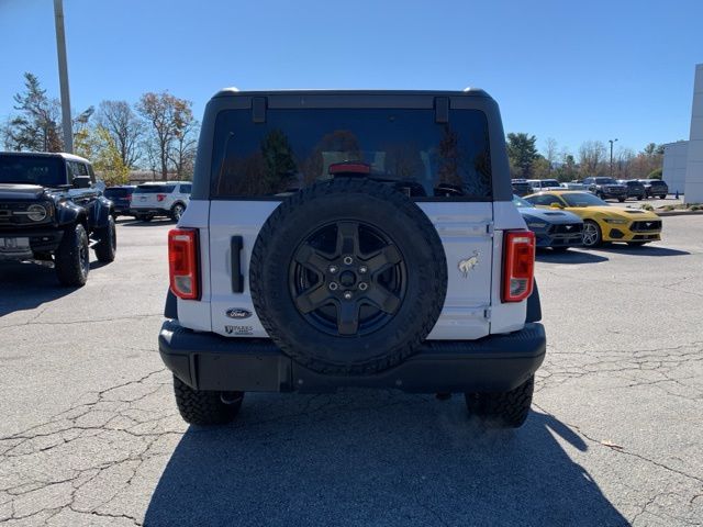 2024 Ford Bronco Black Diamond 3