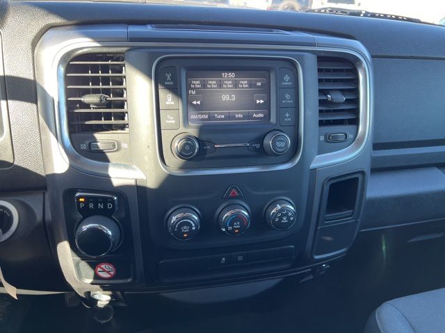 2022 Ram 1500 Classic SLT 12