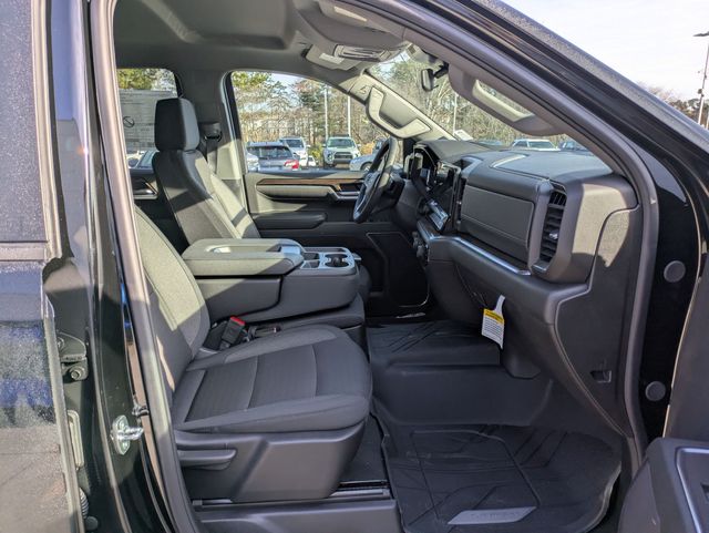 2025 Chevrolet Silverado 1500 RST photo