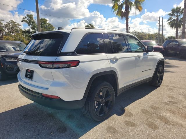 New 2025 White Jeep Altitude X image 12