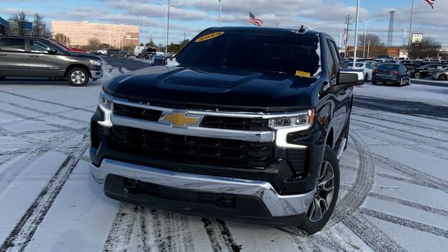 2024 Chevrolet Silverado 1500 LT 3