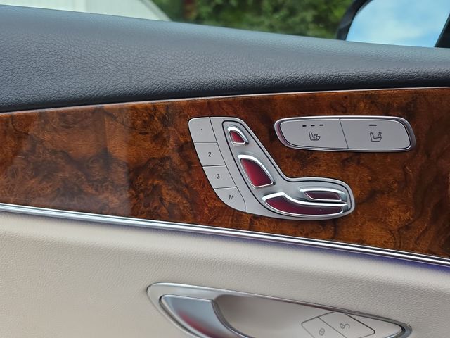 Used 2019  Mercedes-Benz E 300 image 30