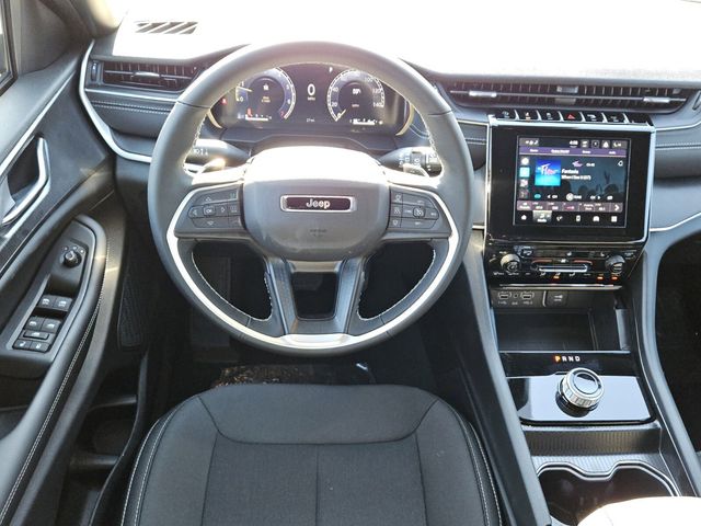 2026 Jeep Grand Cherokee L Altitude 4x2