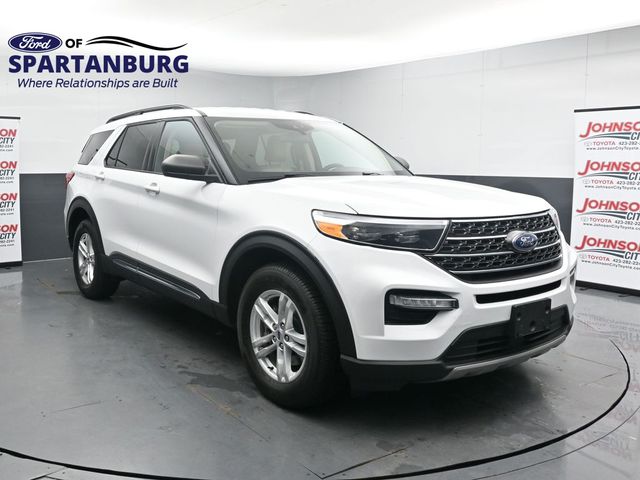  2024 Ford Explorer XLT AWD   