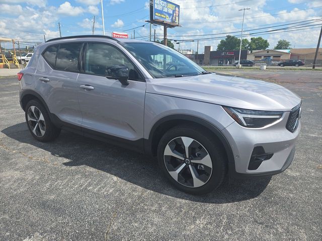 Used 2026 Volvo XC40 SUV