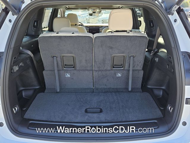 New 2025 White Jeep Limited image 12