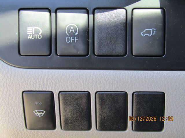 used 2019 Toyota Highlander car, priced at $25,499