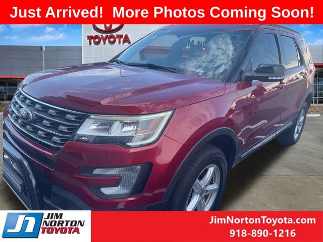 2017 Ford Explorer XLT 2