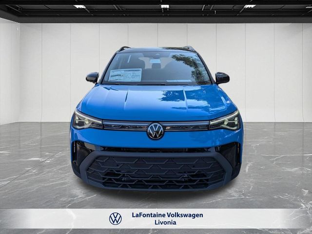 2025 Volkswagen Taos SE Black - Photo 8