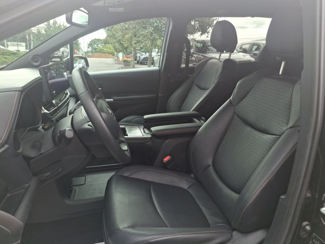 Used 2025 Toyota Sienna Van