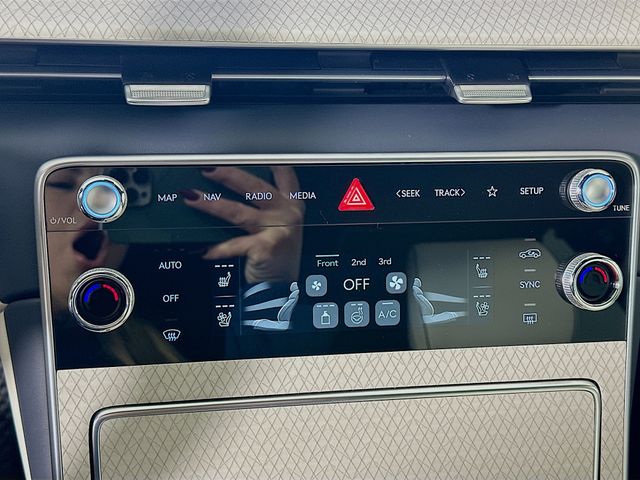 Thumbnail: 2026 Genesis GV80 - 14