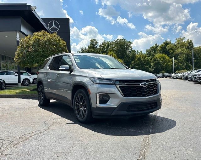 Sterling Gray Metallic 2023 Chevrolet Traverse SUV / Crossover Front-Wheel Drive 9-Speed Automatic