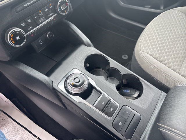 2020 Ford Escape SE photo