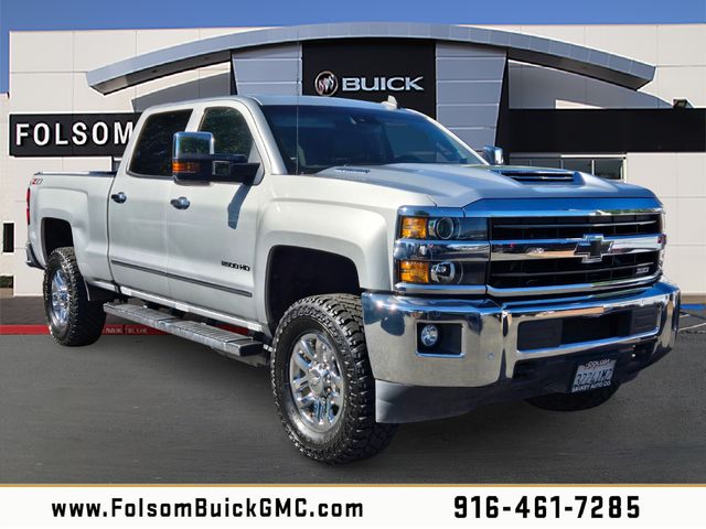 Silver Ice Metallic 2018 Chevrolet Silverado 2500HD Pickup Truck Four-Wheel Drive 6-Speed Automatic