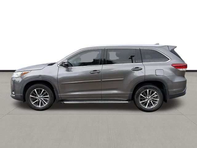 2017 Toyota Highlander XLE Gray at Autostrade