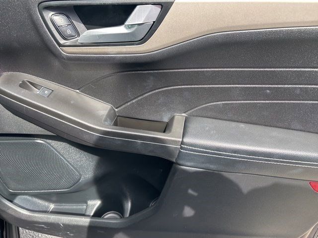 2021 Ford Escape Hybrid SE photo