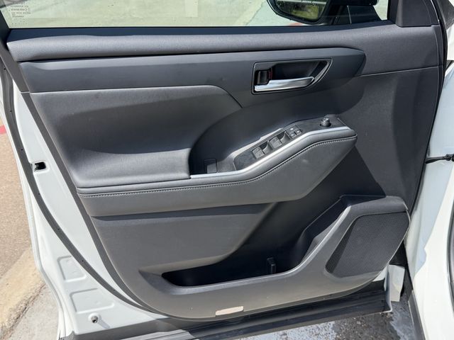 2021 Toyota Highlander XLE White at Don McGill Toyota
