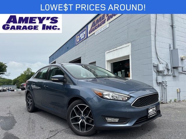 2018 Ford Focus Sedan SEL's photo