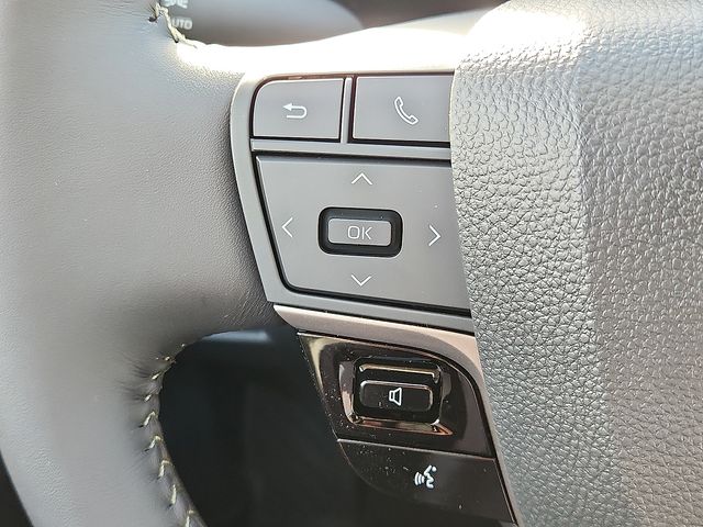 2026 Toyota Camry XLE - Photo 14