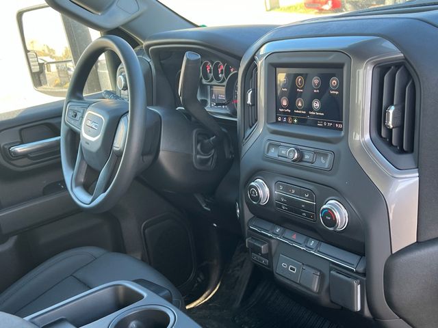 2024 GMC Sierra 3500HD Pro 9